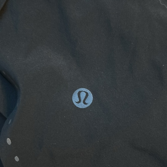 Lululemon fast and free reflective high-rise classic fit short 3 inches - Picture 3 of 4